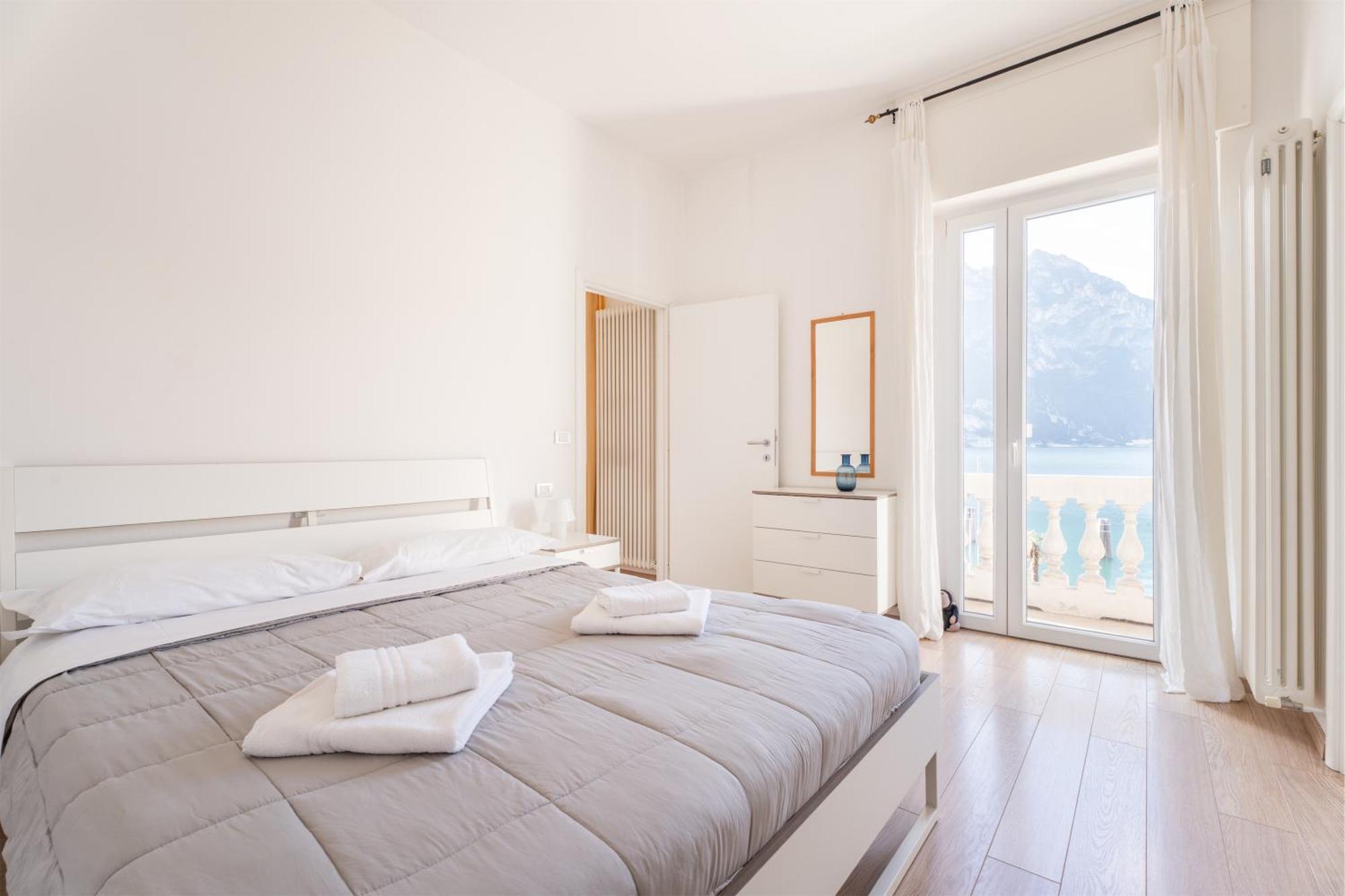 Lake Sensation - Garda Lake View Torbole Sul Garda Kültér fotó